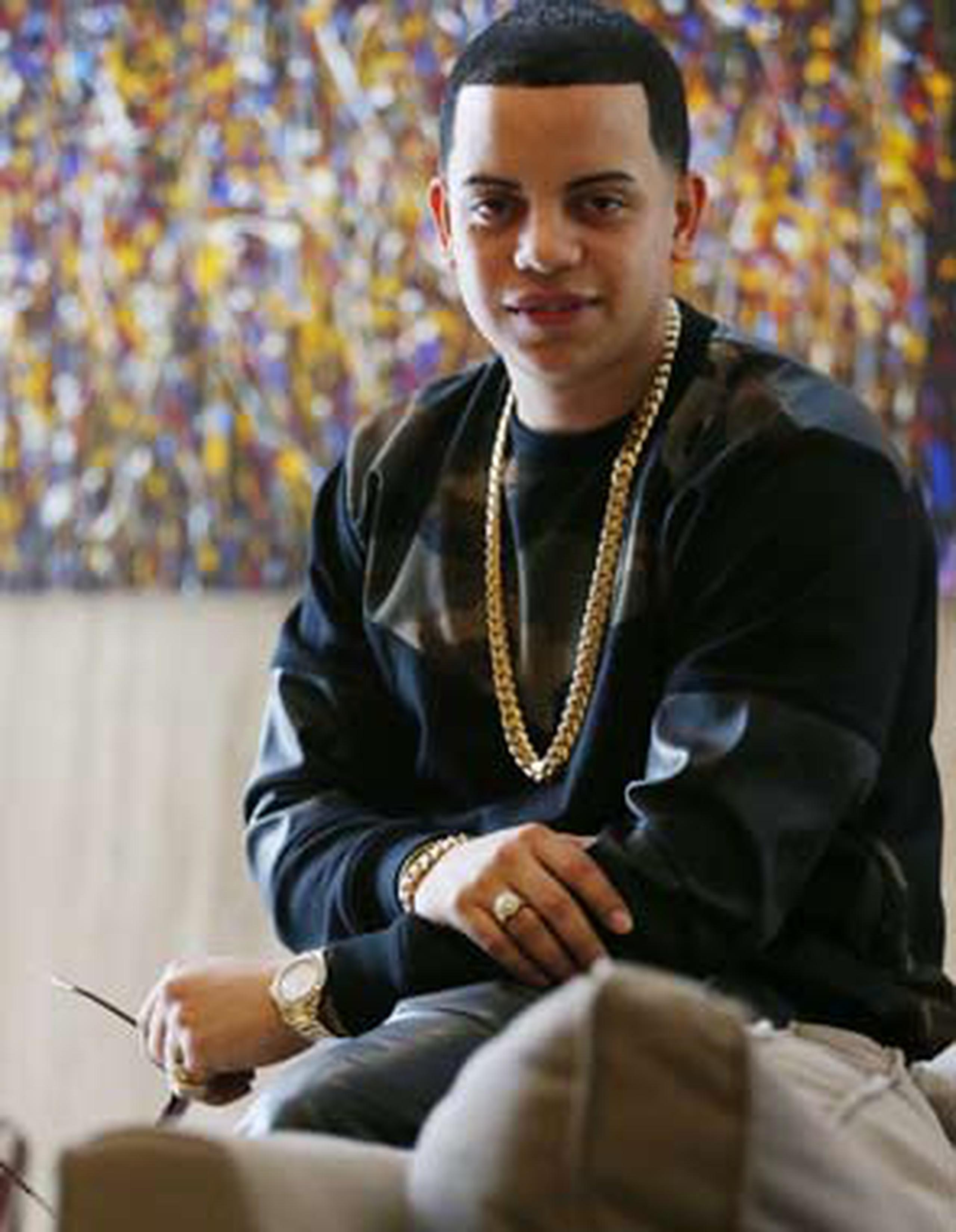 J. Álvarez “Quiero explotar mi imagen” Primera Hora