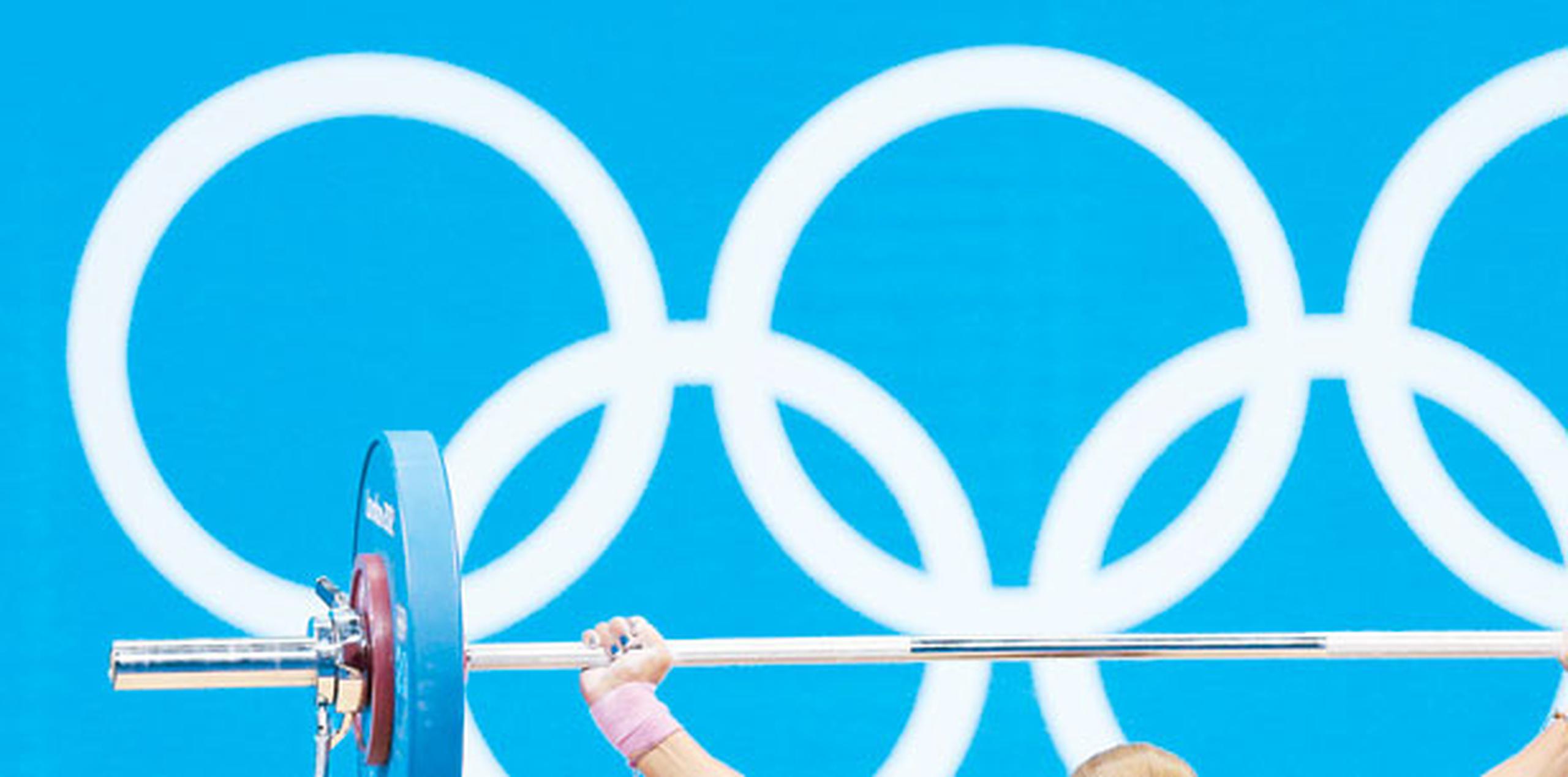 Los deportistas que muden de hombre a mujer, deberán demostrar que sus niveles de testosterona han estado por debajo de cierto límite al menos durante un año antes de su primera competición. (Archivo)