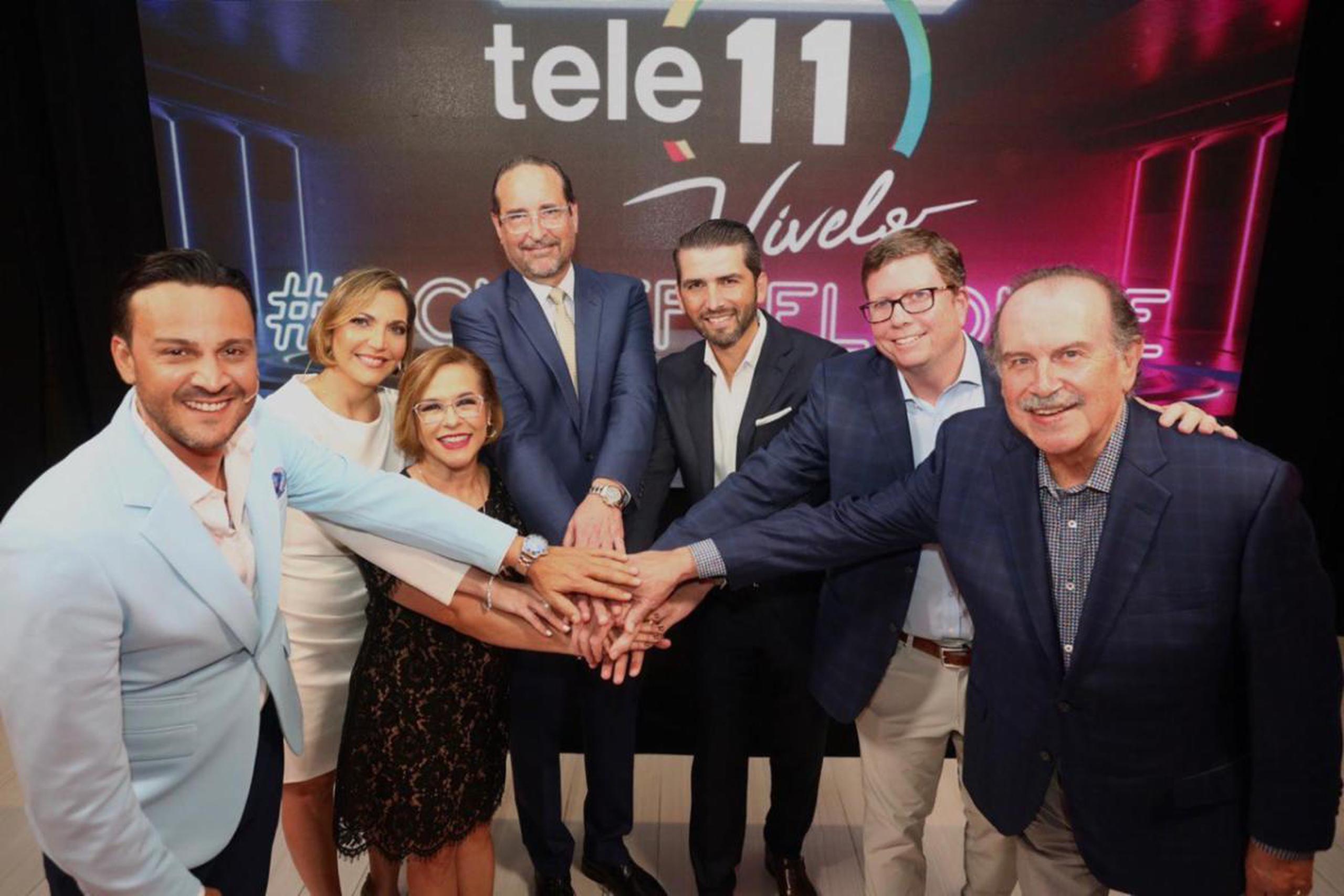 Francis Rosas y Celimar Adamesm junto con los principales ejecutivos del canal, presentaron la programación.