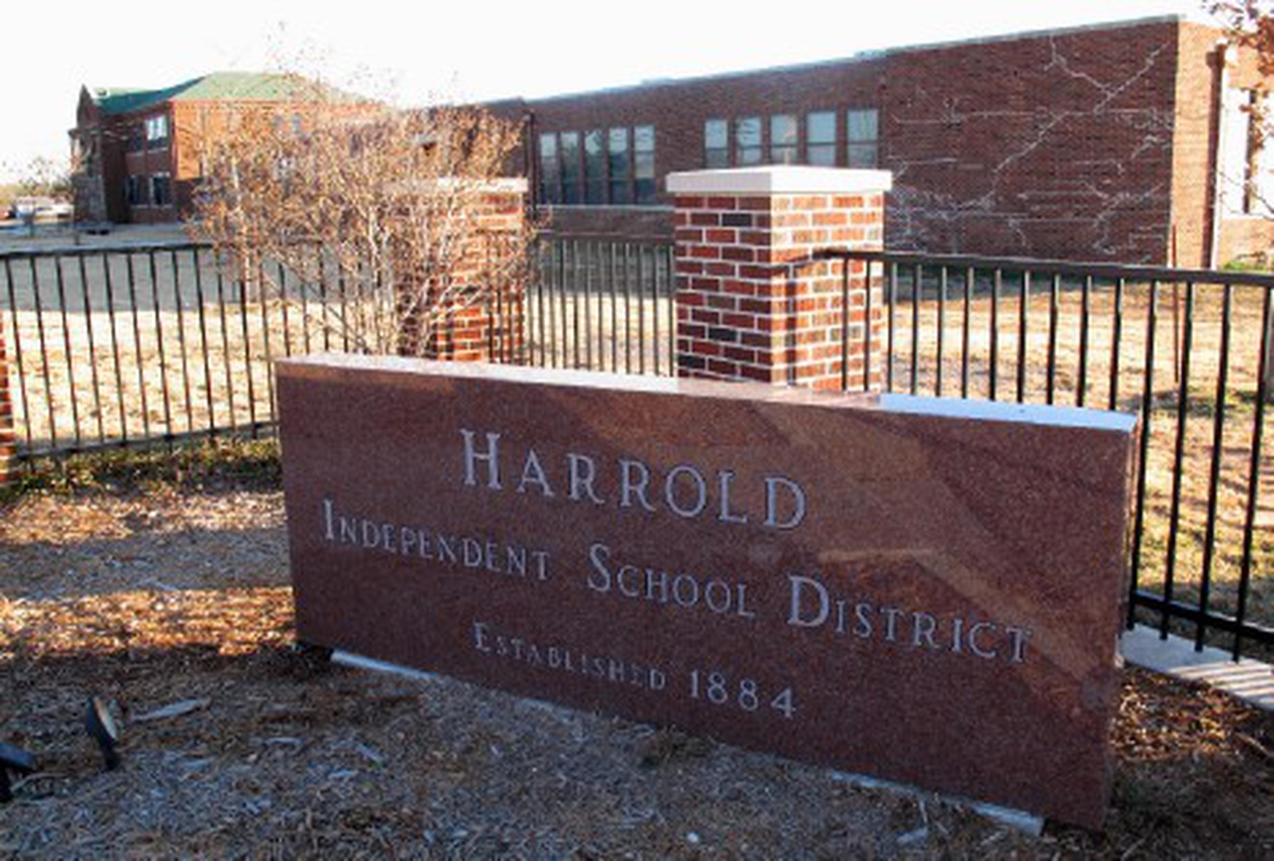 La junta escolar de Harrold votó en forma unánime en 2007 con el fin de permitir que los empleados lleven armamento. (AP/Angela K. Brown)