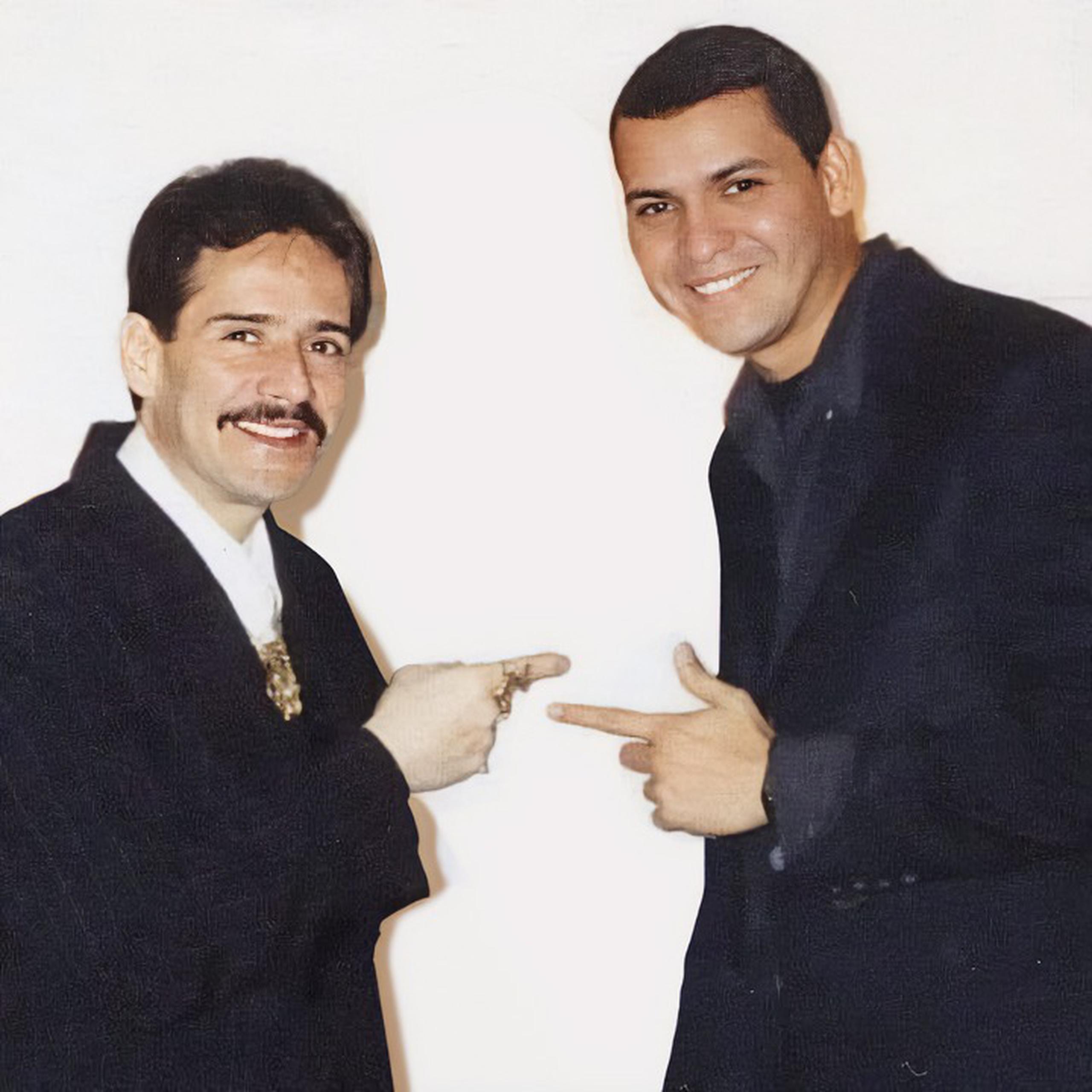 Gracias a la tecnología, se logró la integración de fragmentos del tema “Deseándote” (1989) de Frankie Ruiz en el sencillo “Otra noche más” de Víctor Manuelle.