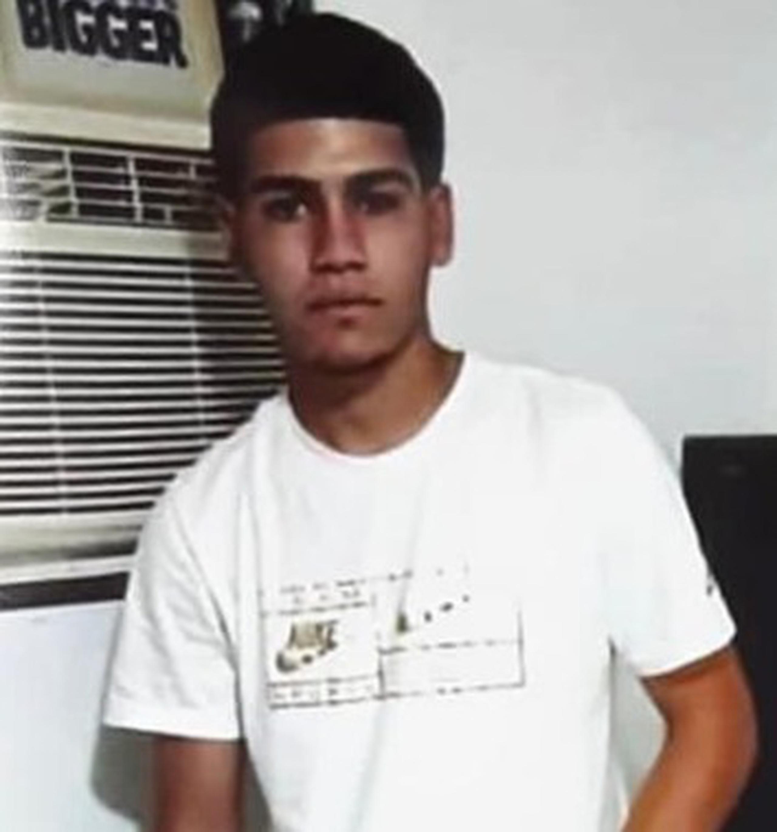 El adolescente de 16 años, salió de su residencia en la urbanización Los Caobos, en Ponce y no regresó.