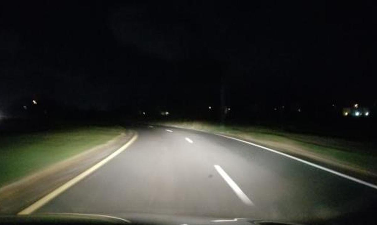 Holanda prueba su primera carretera que brilla en la oscuridad - IEEC