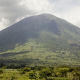Alerta en El Salvador tras erupción de volcán