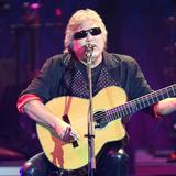 Dolido José Feliciano con muerte de su hermano mayor