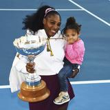 Difícil decisión de Serena Williams repercute entre mujeres