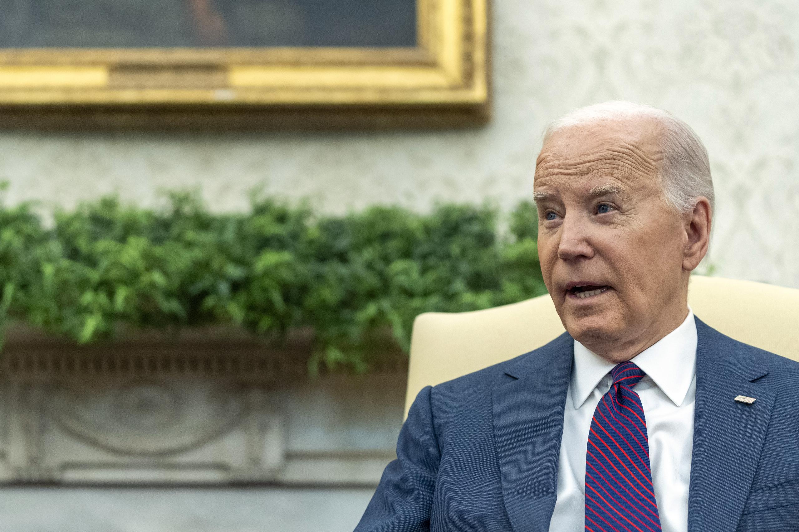 Biden busca la liberación de rehenes (Foto AP/Alex Brandon)