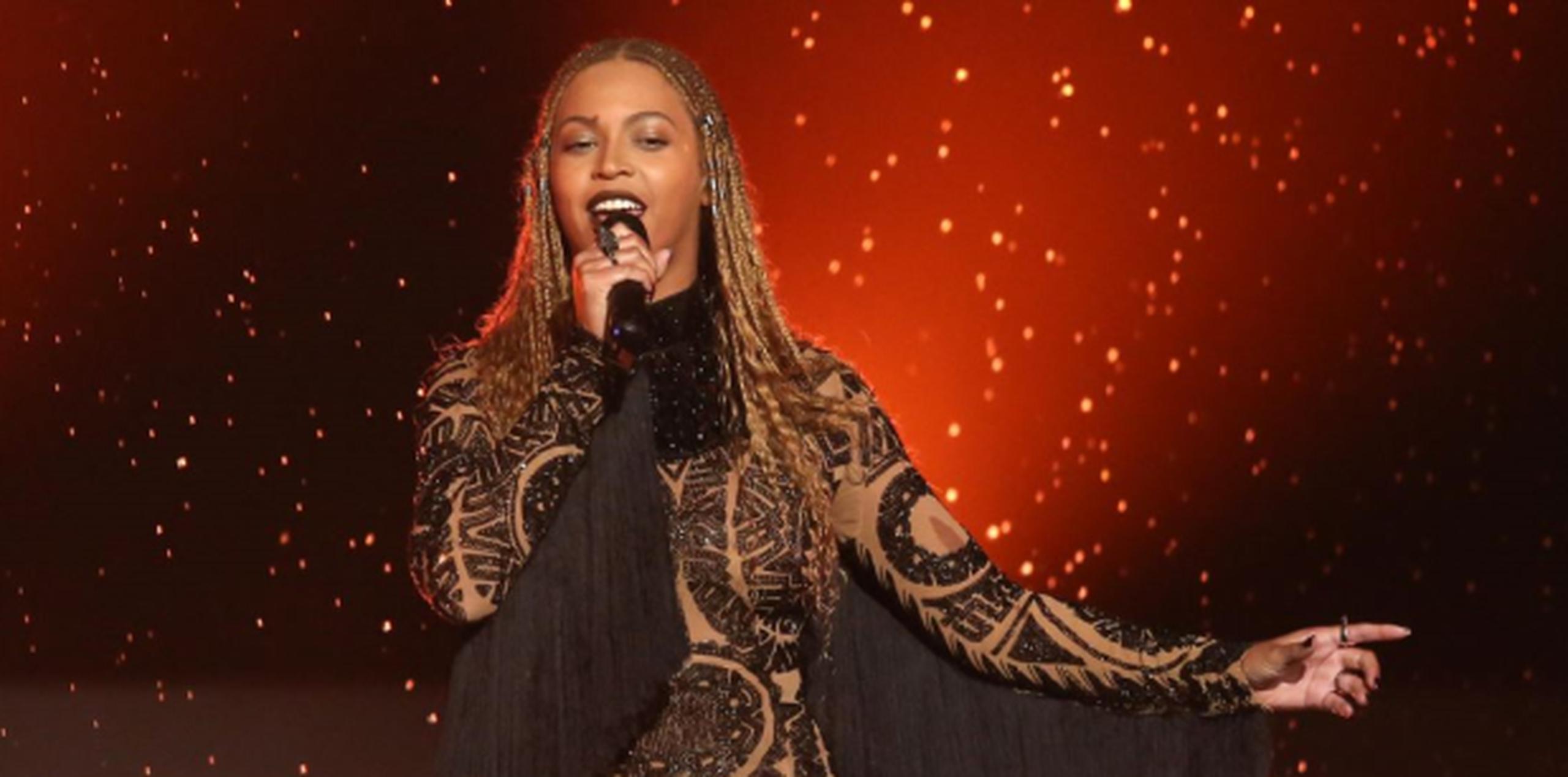 "Famous", "Formation" de Beyonce y "Hello" de Adele se enfrentarán con "Sorry" de Justin Bieber y "Hotline Bling" de Drake por el premio mayor de la gala. (AP)