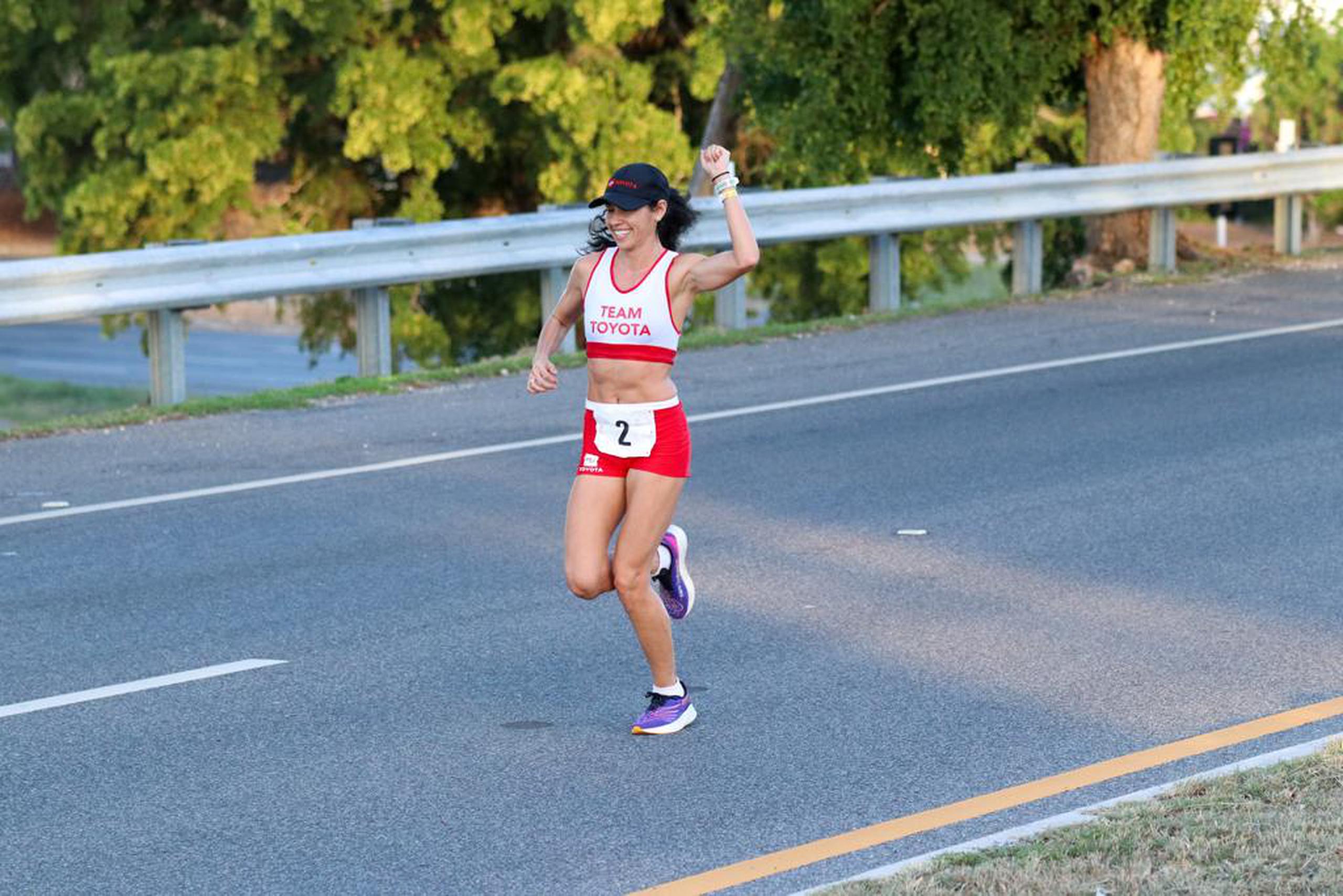 Beverly Ramos, que venía de correr en el maratón de Nueva York, hizo la nueva marca con la nueva ruta del evento.