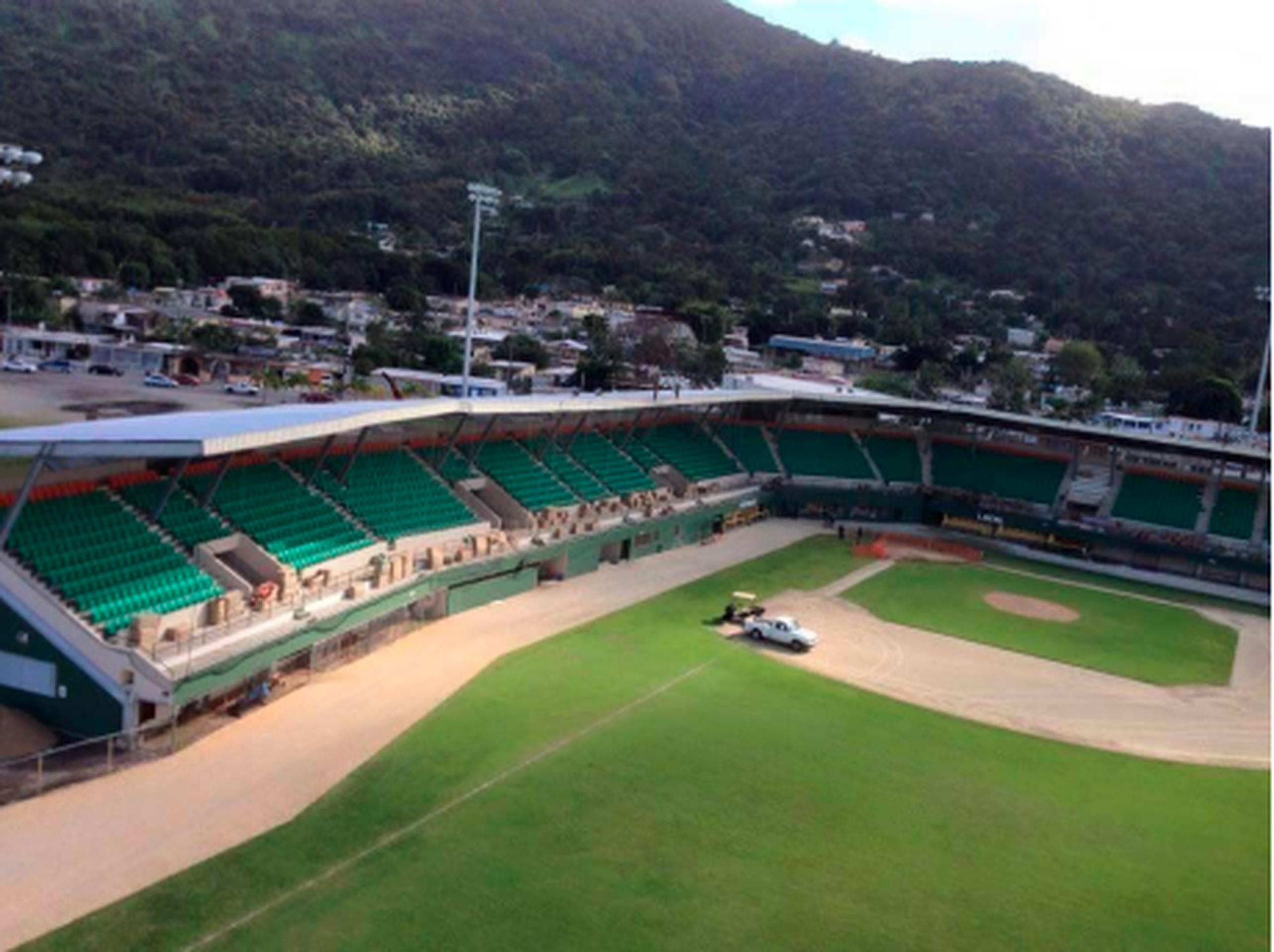 Estadio Félix Millán en Yabucoa