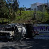 Indígenas queman autos y atacan casas en protesta por desinfección en sureste de México 