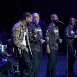 Maluma goza con El Gran Combo durante concierto en Colombia