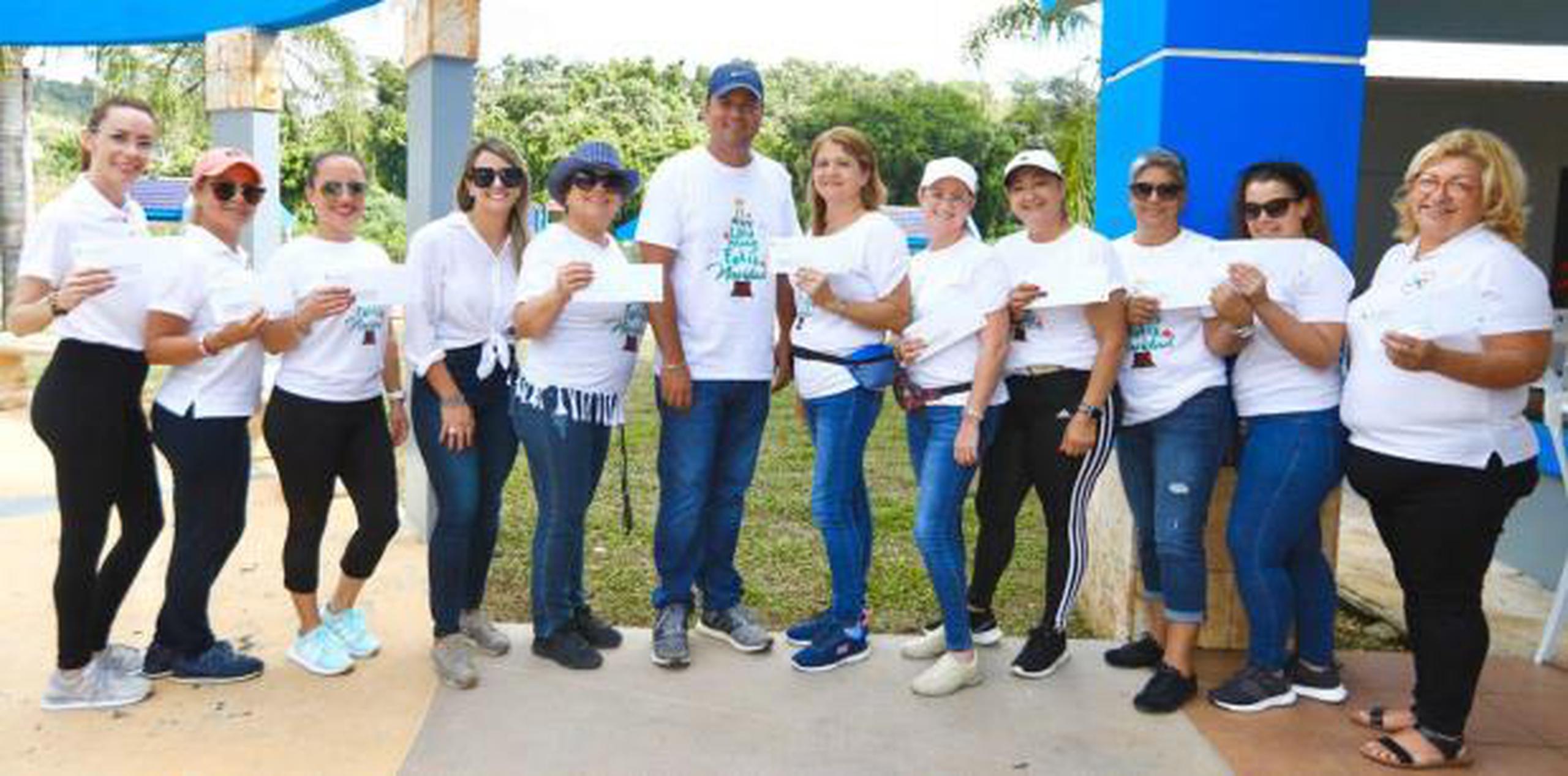 Barranquitas entrega 1,000 de bono navideño y un pavo a empleados