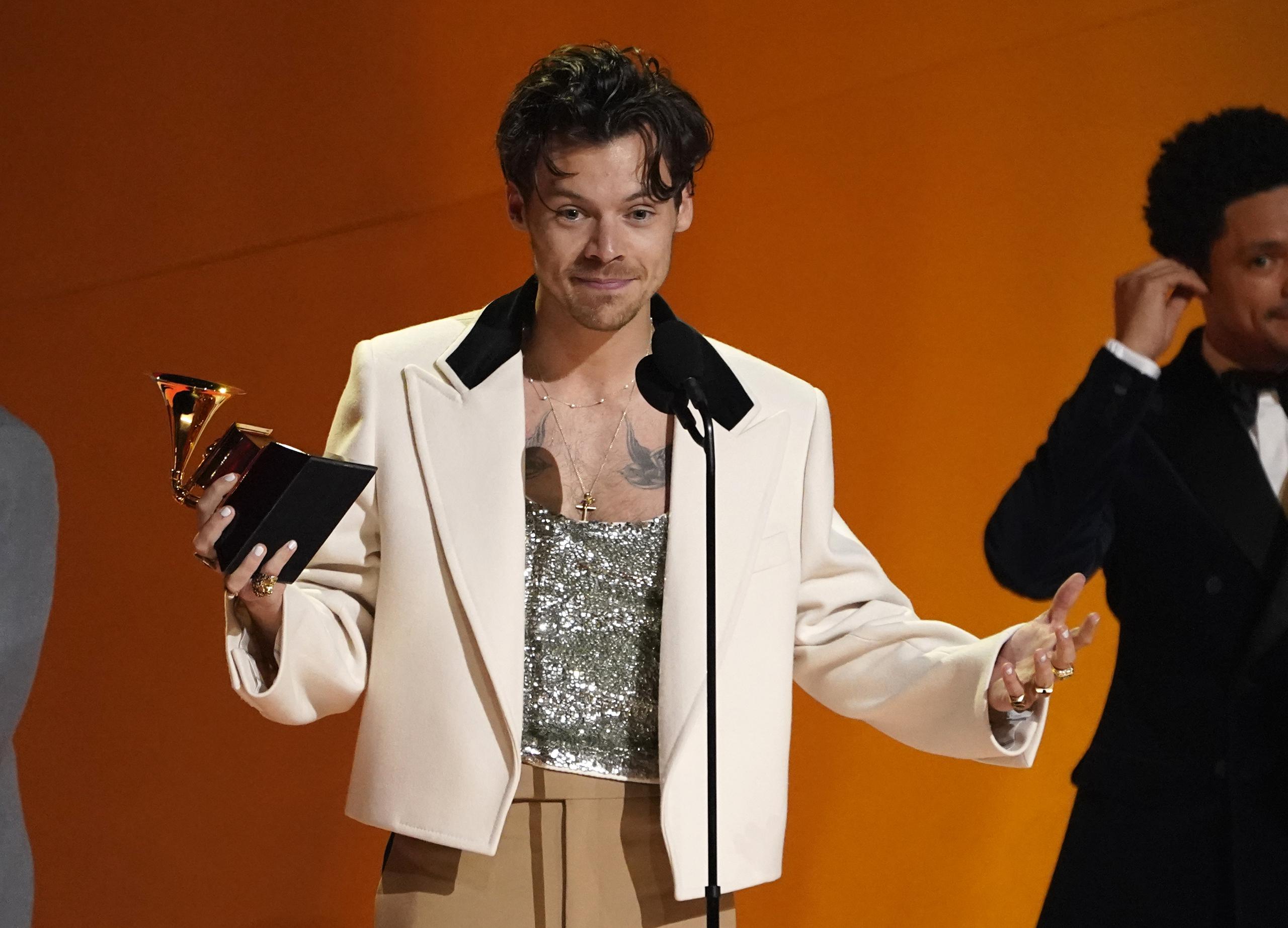Harry Styles aceptó el premio por Álbum del año en la edición número 65 de los premios Grammy del 2023.