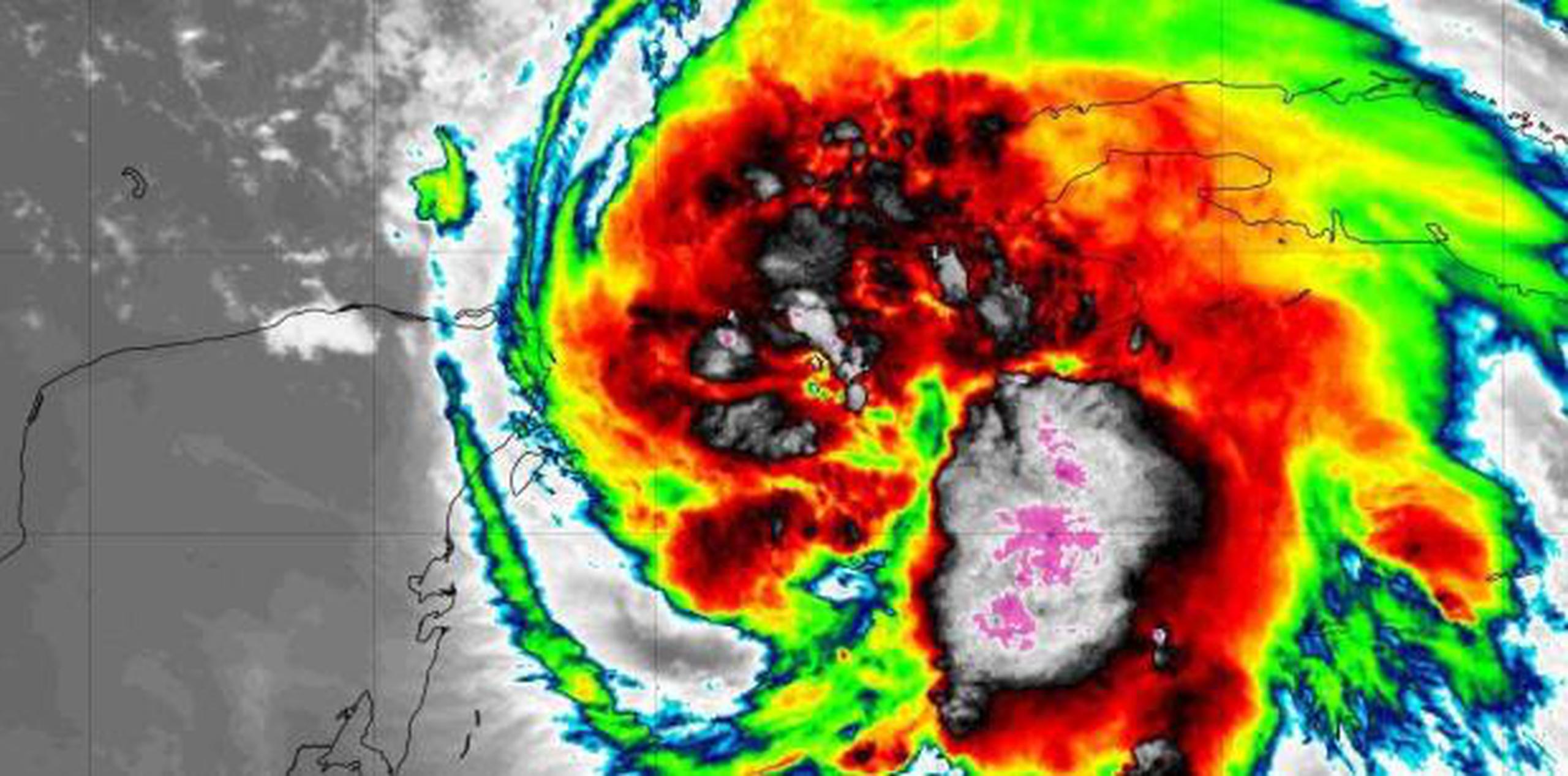EL NHC pronostica que el sistema se mueva el miércoles tierra adentro sobre el Panhandle de Florida. (NOAA)