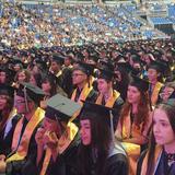 Educación premia a 1,596 estudiantes que se graduaron con todas A