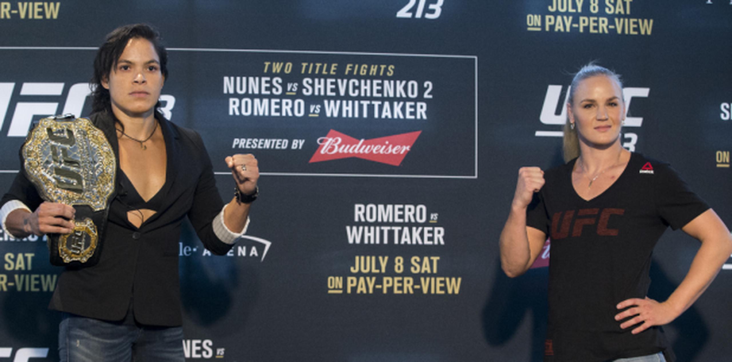 La campeona femenina de 135 libras, Amanda Nunes, izquierda, y la kirguistaní-peruana, Valentina Schevchenko, estelarizarán el cartel de UFC213. (AP)