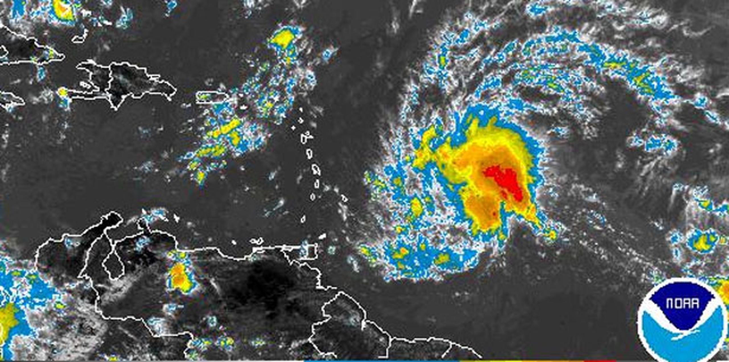 Se espera que las lluvias y vientos asociados a este sistema comiencen a afectar la porción sur de las Antillas Menores durane hoy y mañana. (NOAA)