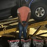 Ocupan 40 paquetes de cocaína en vehículo que sería enviado de República Dominicana a Puerto Rico