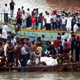 Al menos 28 muertos en un naufragio fluvial en Bangladesh