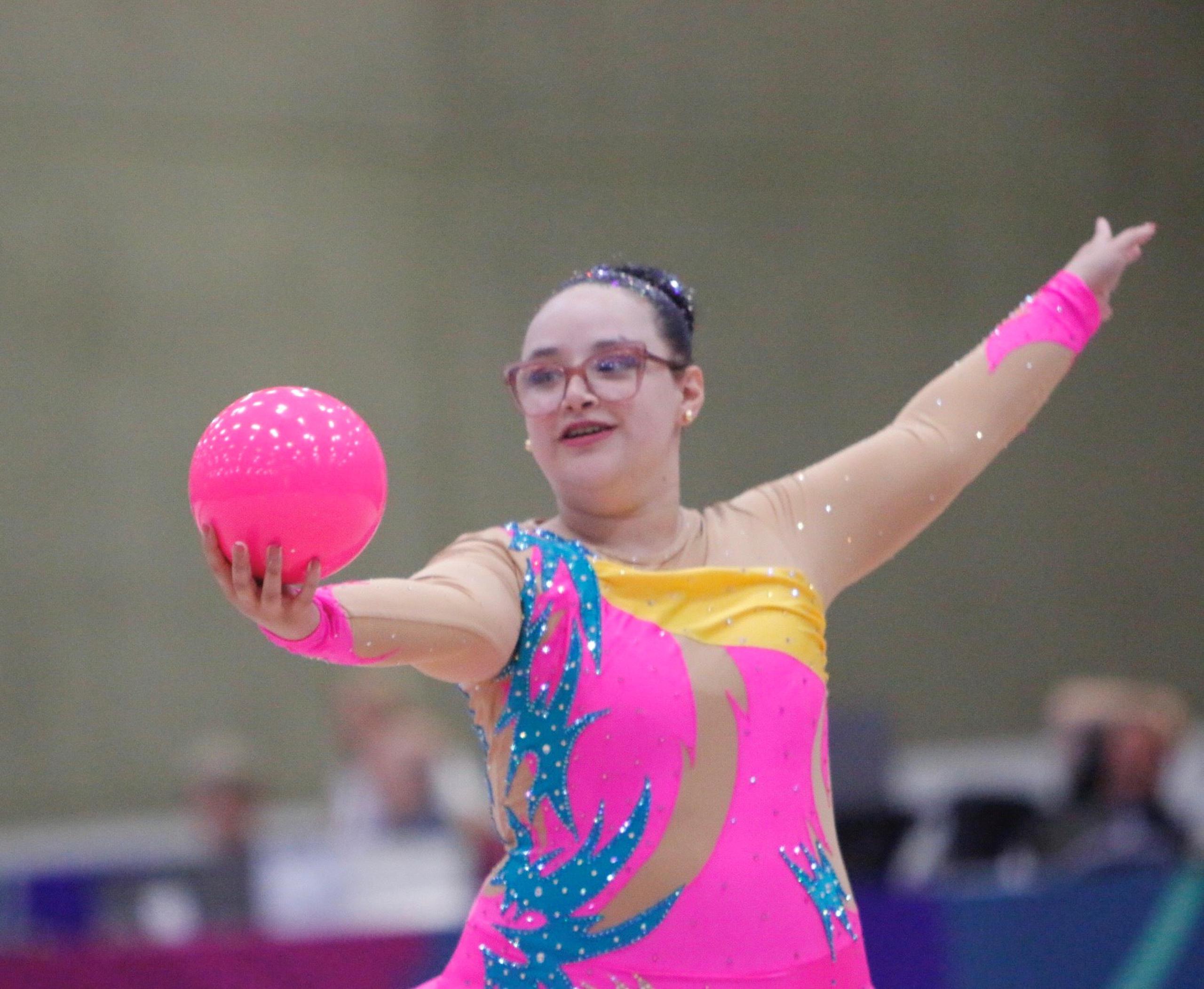 Alyson Trinidad ganó oro en la gimnasia rítmica de los Juegos Mundiales de Olimpiadas Especiales en Berlín.
