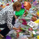 La primera dama brinda consuelo a víctimas de ataque en Orlando