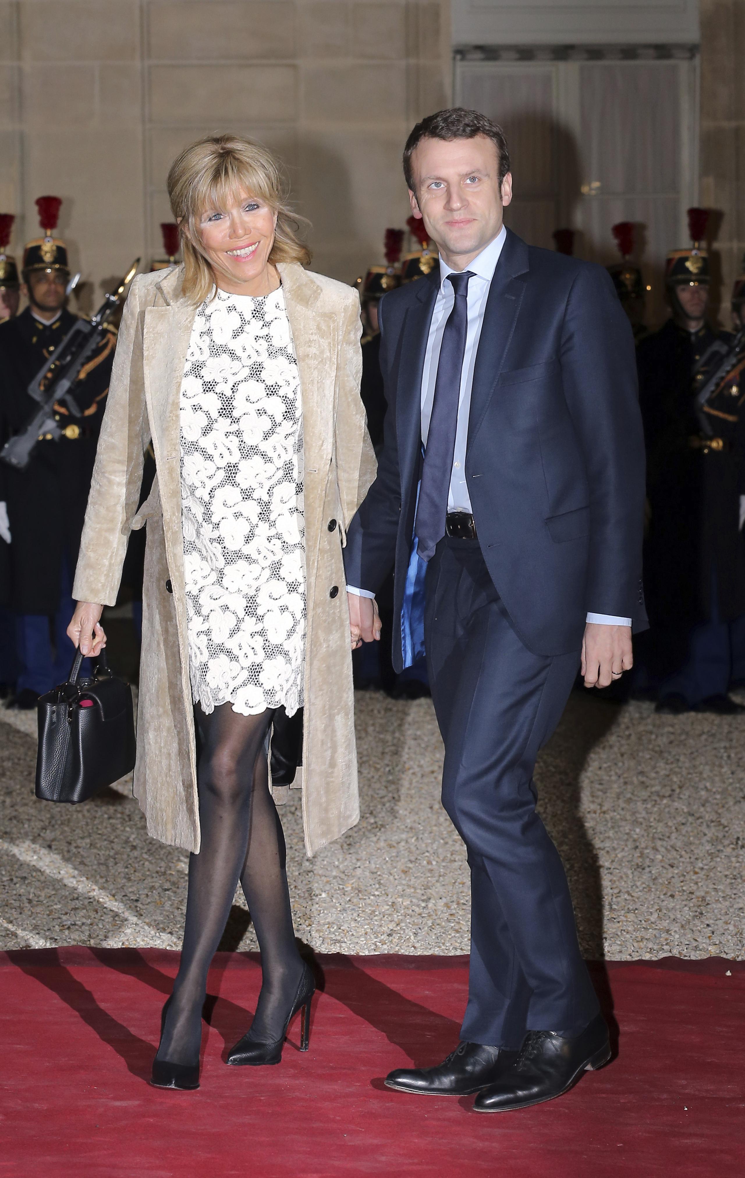 Brigitte Trogneux y Emmanuel Macron. (AP / Jacques Brinon)