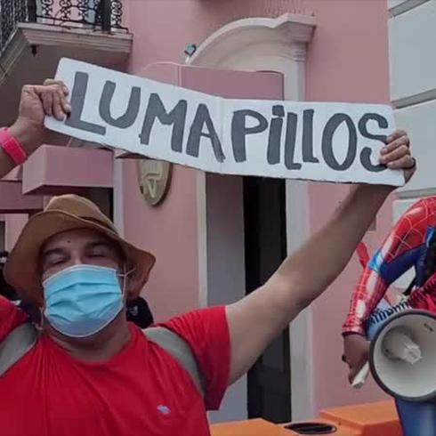 Se manifiestan contra LUMA Energy en calle Fortaleza