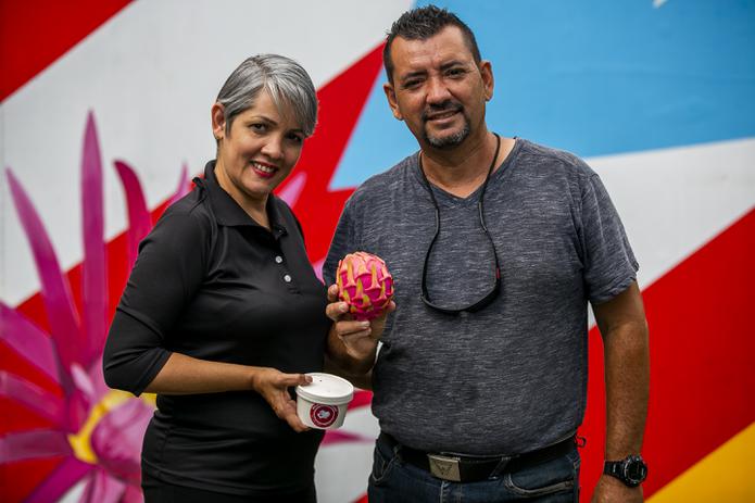 Ismael Seguí Román y su esposa, Luz Ramírez, abren su finca para recibir a los visitantes y compartir sus conocimientos.