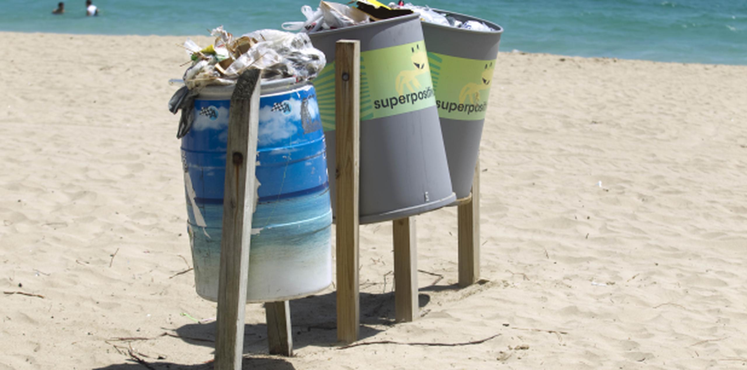 Las estaciones de reciclaje fueron ubicadas en el balneario Playa Azul, en Luquillo; Sardinera, en Hatillo, así como en playas de Arroyo, Guayama, Mayagüez y Ponce. (Archivo)