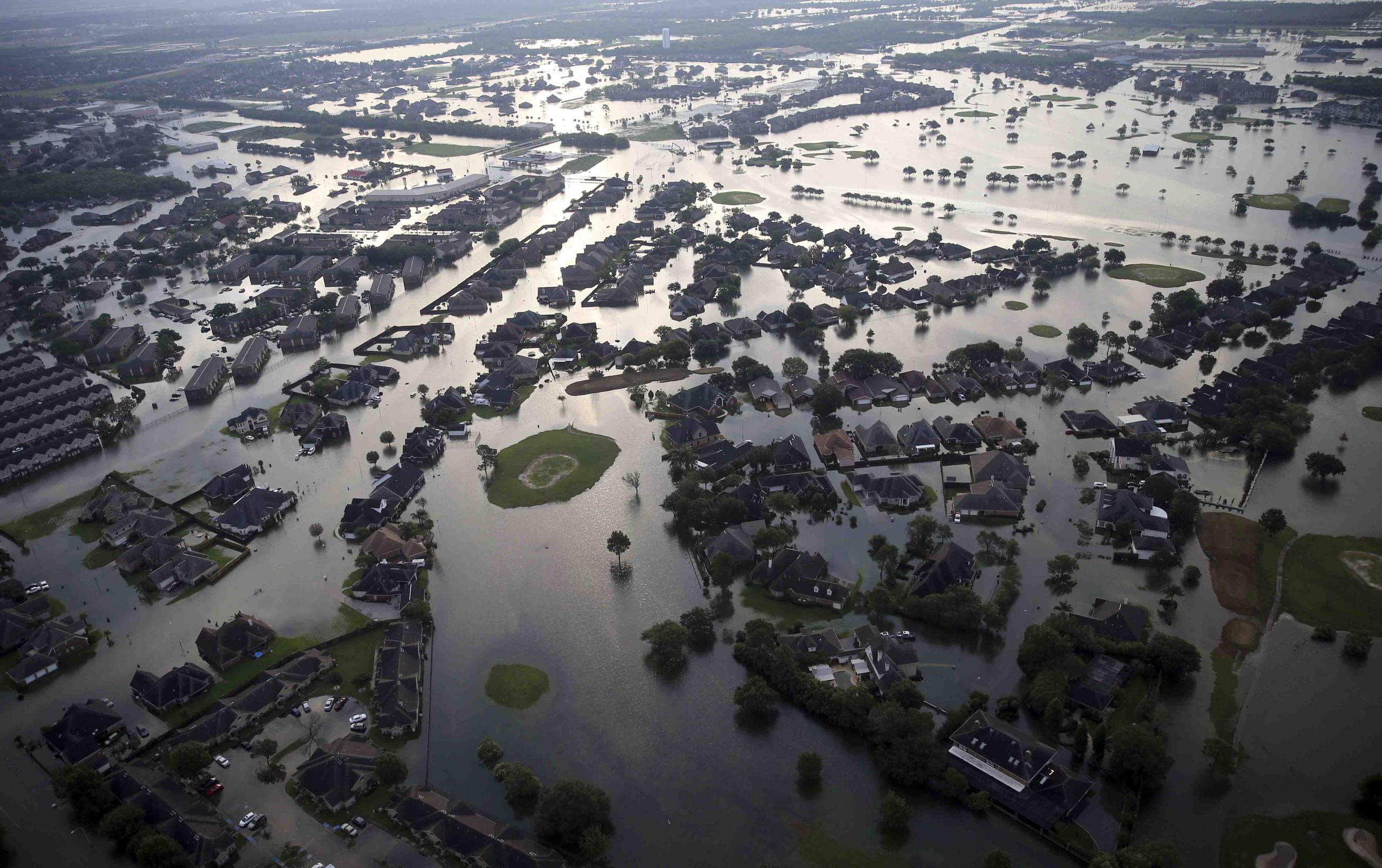 Foto del 31 de agosto de 2017 de las inundaciones en Port Arthur, Texas. (AP)