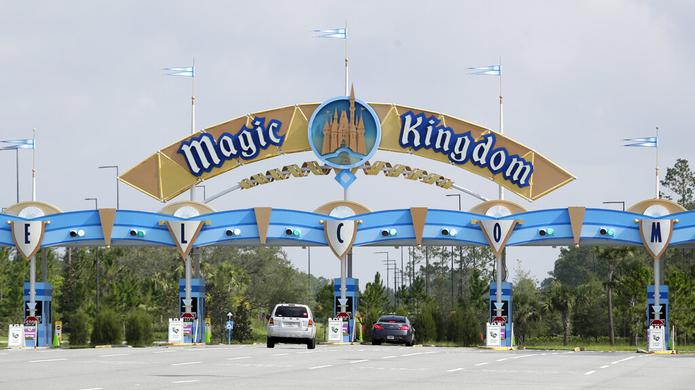 Vista de la entrada del estacionamiento del parque temático Magic Kingdom el 11 de julio.