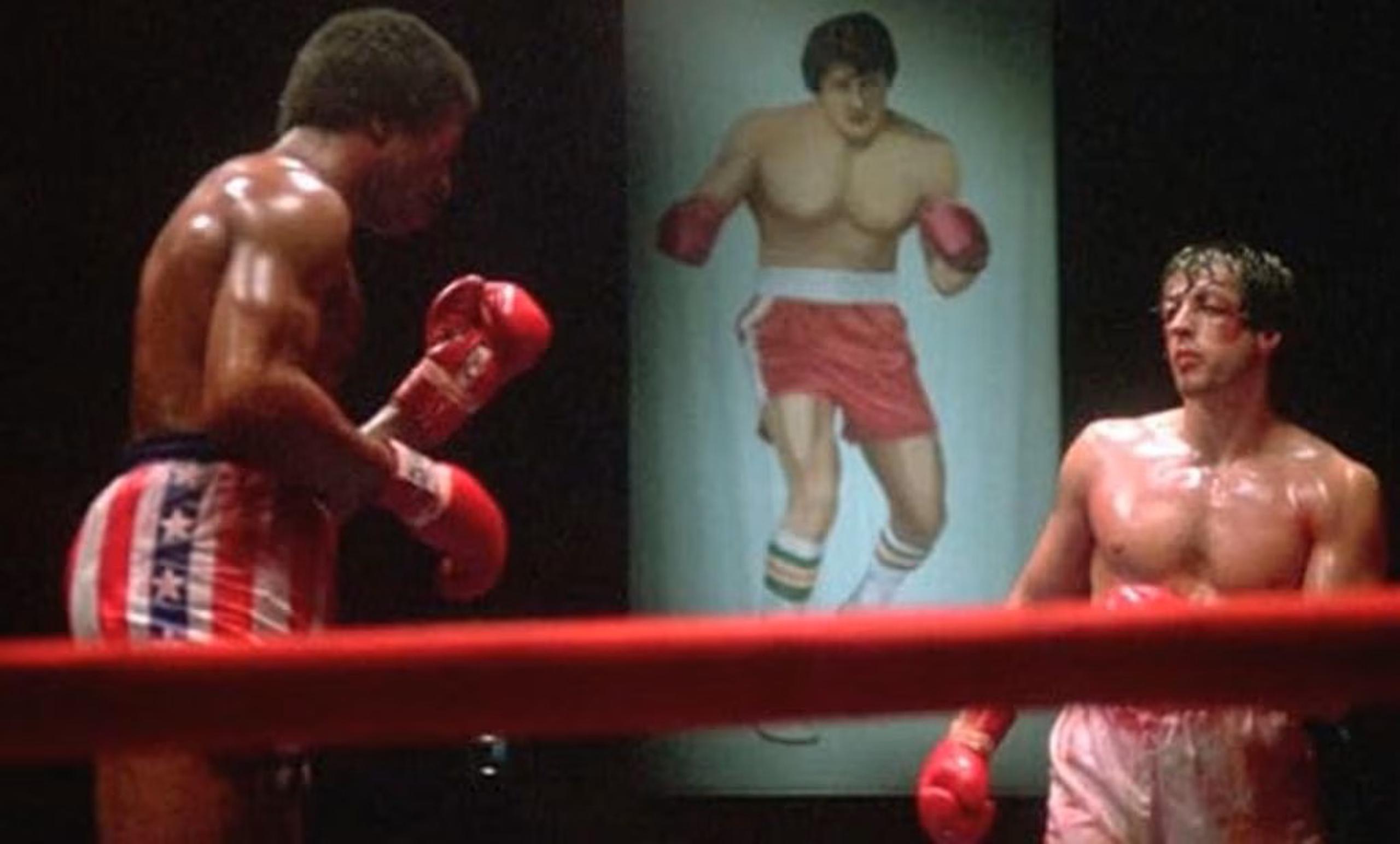 Carl Weathers interpretando el personaje Apollo Creed en la película "Rocky".