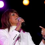 Whitney Houston recibe póstumamente la tercera certificación diamante por su álbum homónimo 