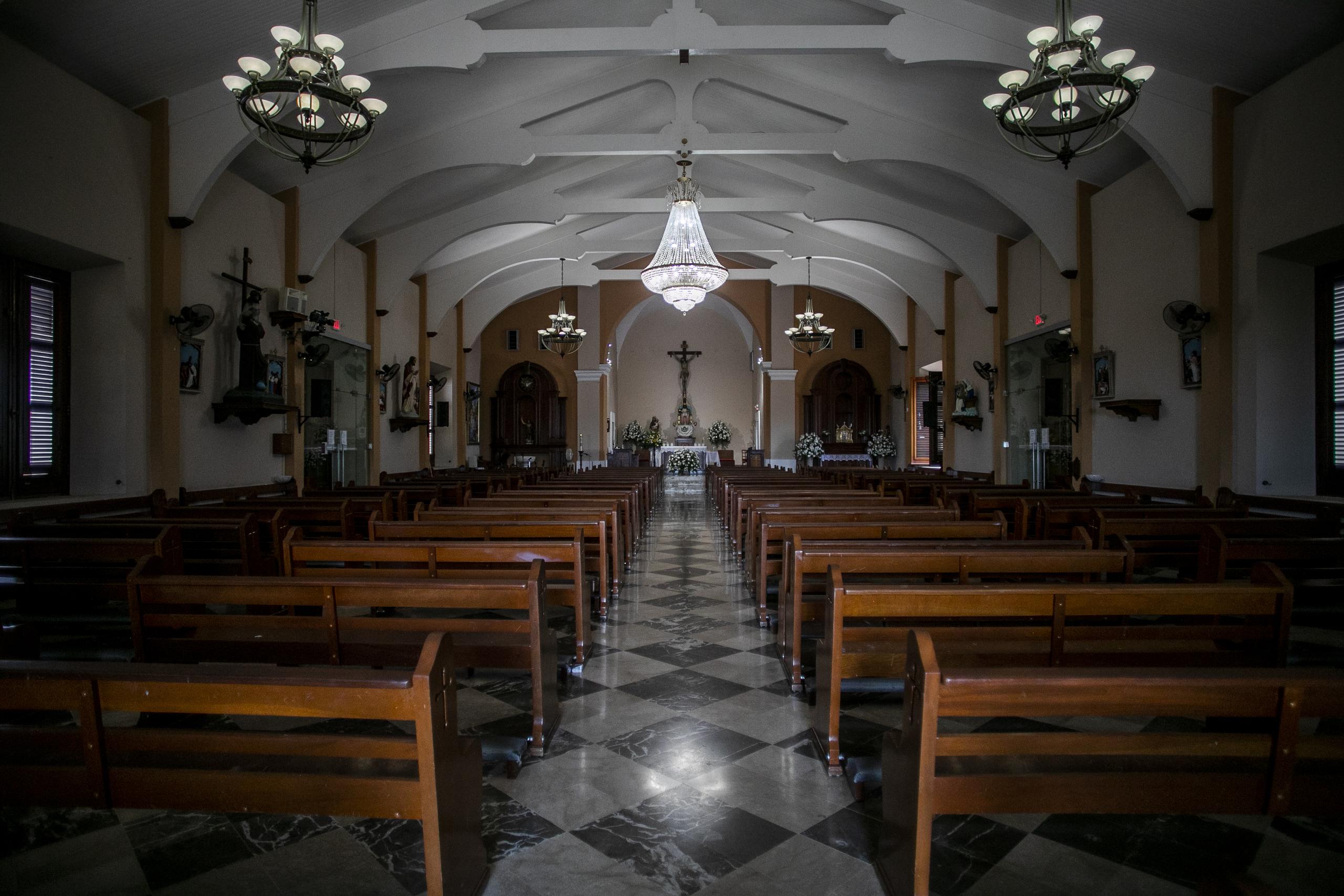Interior de la parroquia.