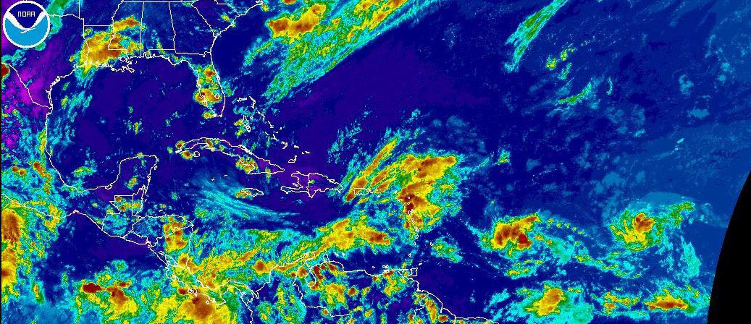 Hay tres ondas tropicales con posibilidades de desarrollo ciclónico. (NOAA)