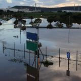 Graves inundaciones dejan cerca de 400 muertos en Sudáfrica