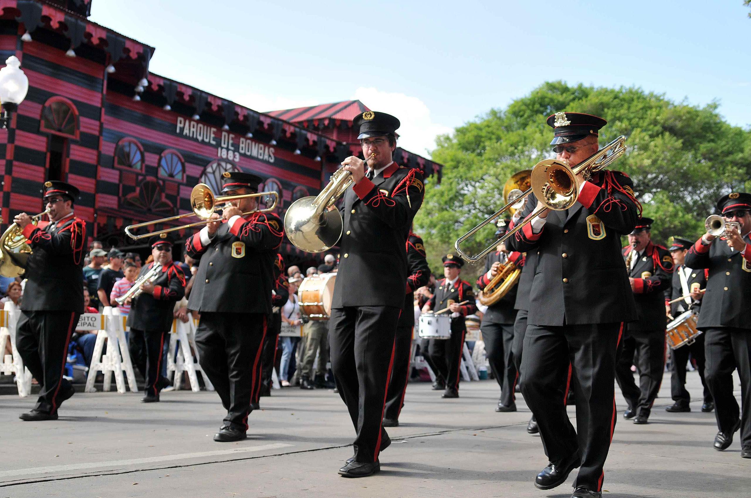 La Centenaria Banda Municipal de Ponce toca el domingo. (Archivo)