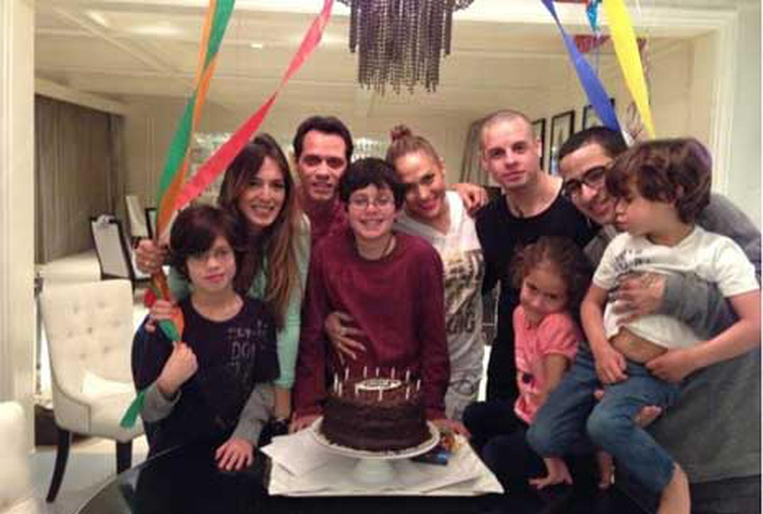 Acompañado por su padre y varios famosos, Christian celebró su cumpleaños. (Twitter / Jennifer López)