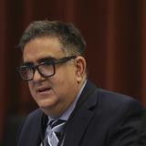 Rafael Machargo afirma se rige por la orden ejecutiva y no cerrará playas