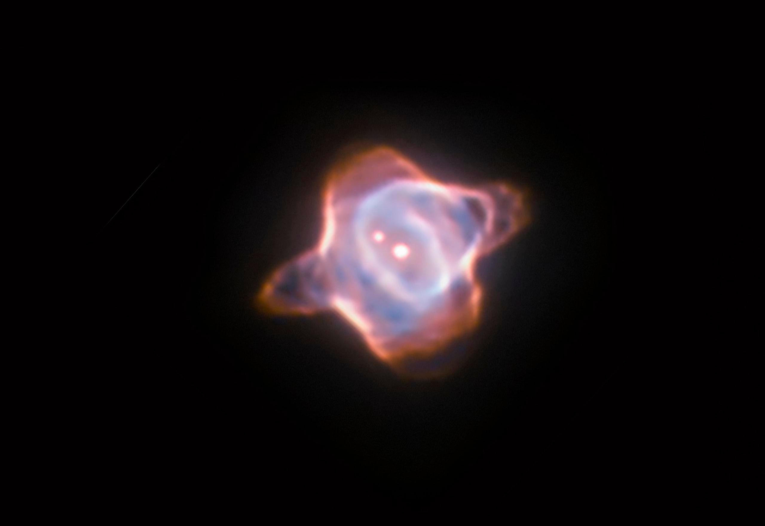 La nebulosa de la Mantarraya en imágenes tomadas por el Telescopio Espacial Hubble en 1998.