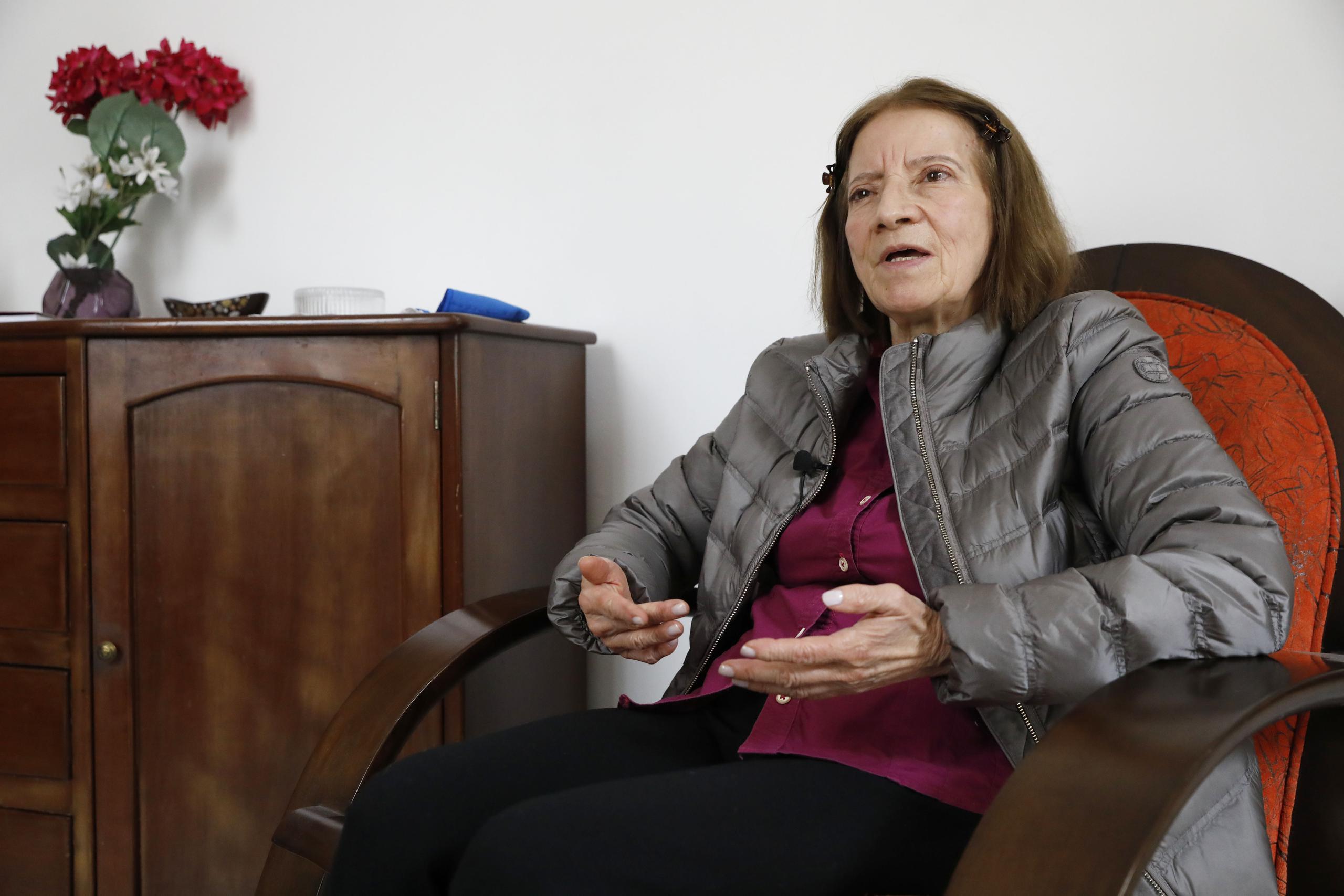 Patricia Osorio Fonseca, madre de Daniel Eduardo Osorio, habla en entrevista con Efe el 16 de febrero de 2022, en Bogotá (Colombia). EFE/ Carlos Ortega

