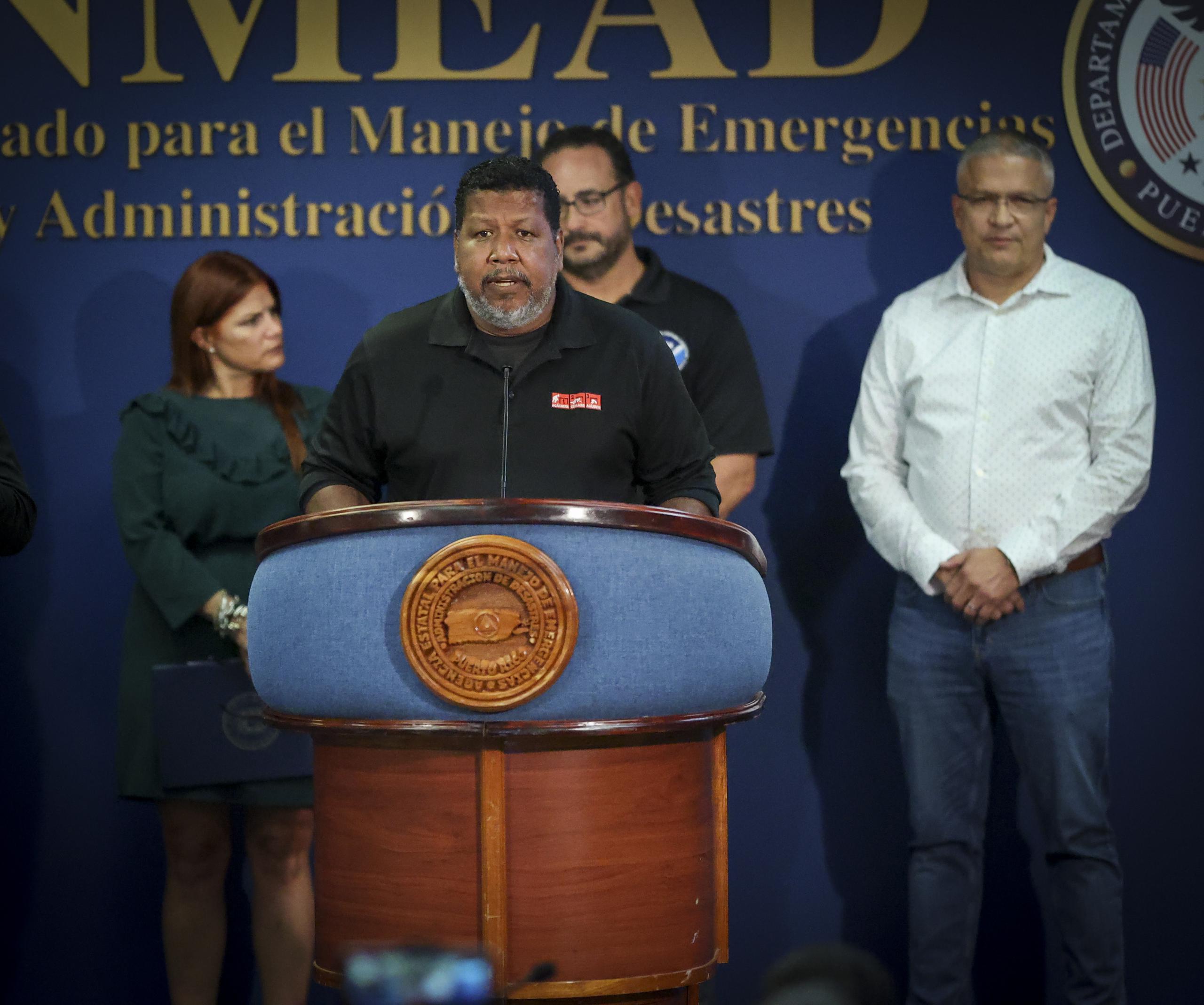 El comisionado de Manejo de Emergencias, Nino Correa, pidió a la ciudadanía que no bajen la guardia, aun se trate de una tormenta y no un huracán, mucho menos de la magnitud del huracán María.