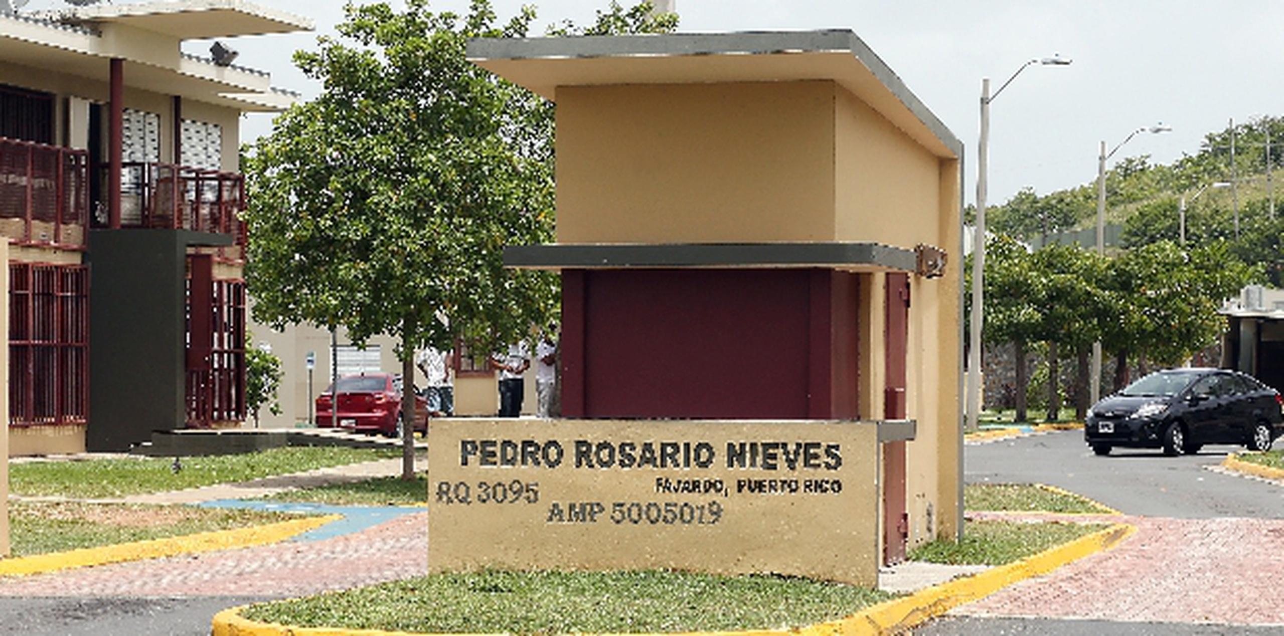 La cadena de hechos comenzó con un doble asesinato en el residencial Pedro Rosario Nieves. (Archivo)
