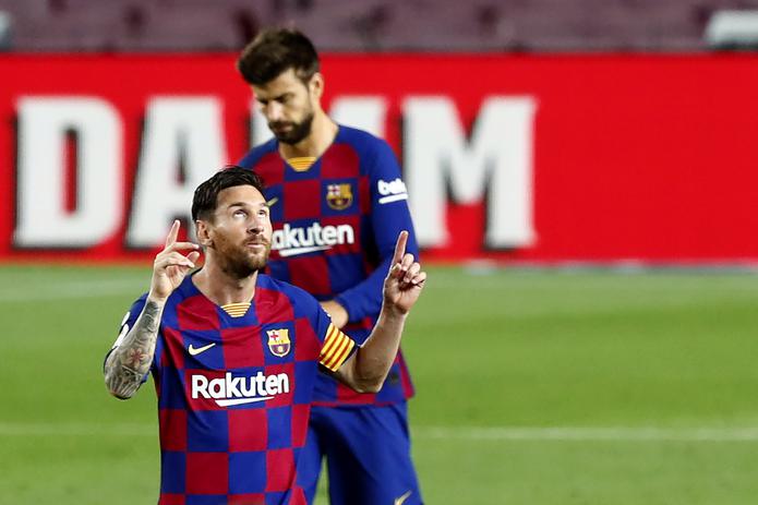 Lionel Messi del Barcelona tras anotar un gol en el partido contra Osasuna por la Liga de España, el 16 de julio de 2020.