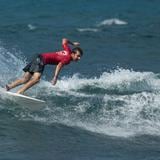 Sage Katz y Mia Calderón lideran el Campeonato Nacional de Surfing