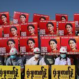 Líder birmana Suu Kyi permanecerá detenida al menos hasta el miércoles 