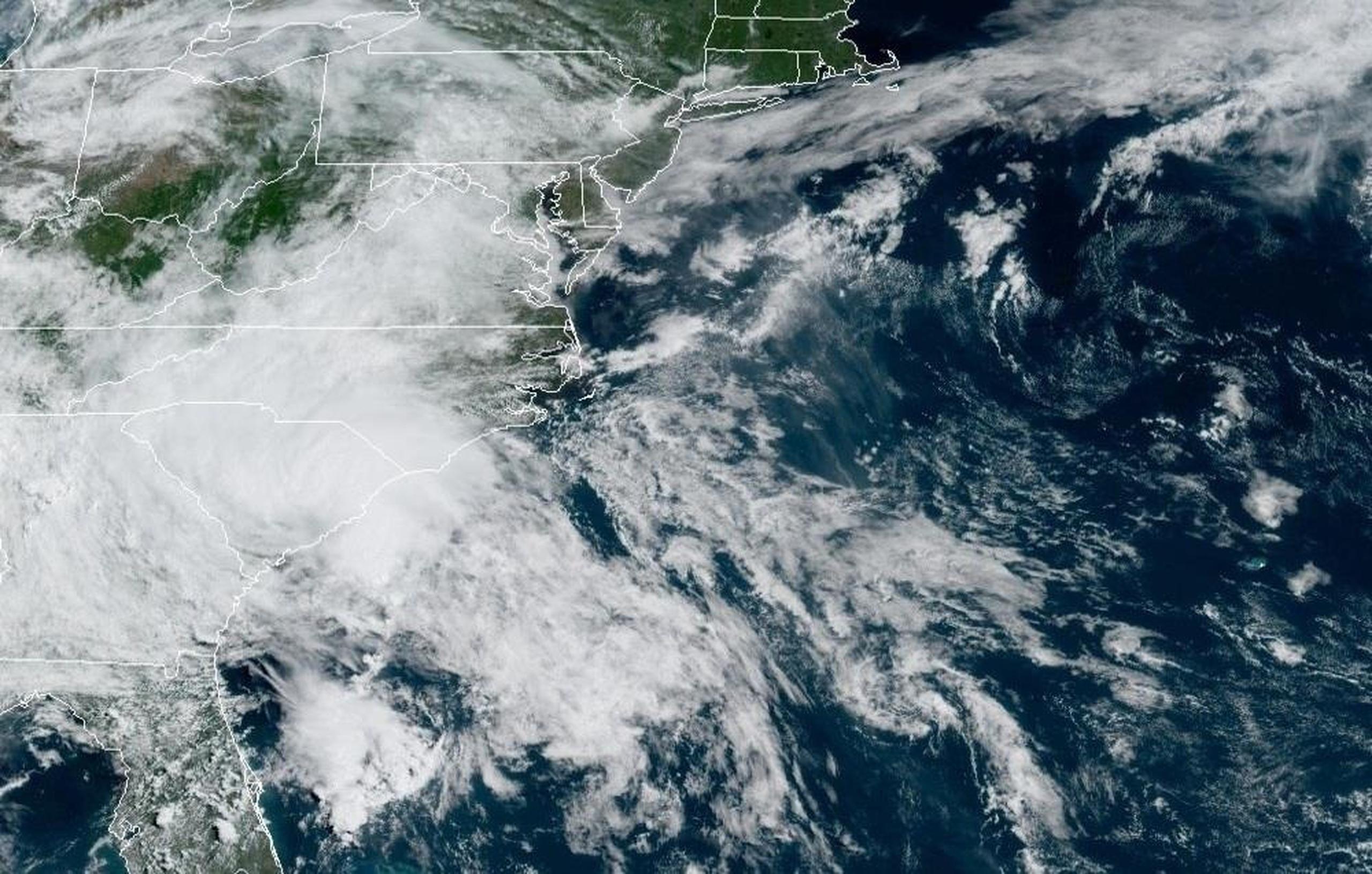 La tormenta tropical Bertha, frente a las costas estadounidenses