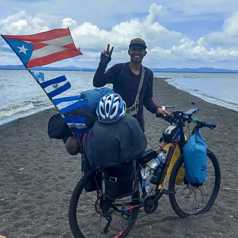 Joven boricua vive una gran aventura sobre una bicicleta por Centro y Sur América