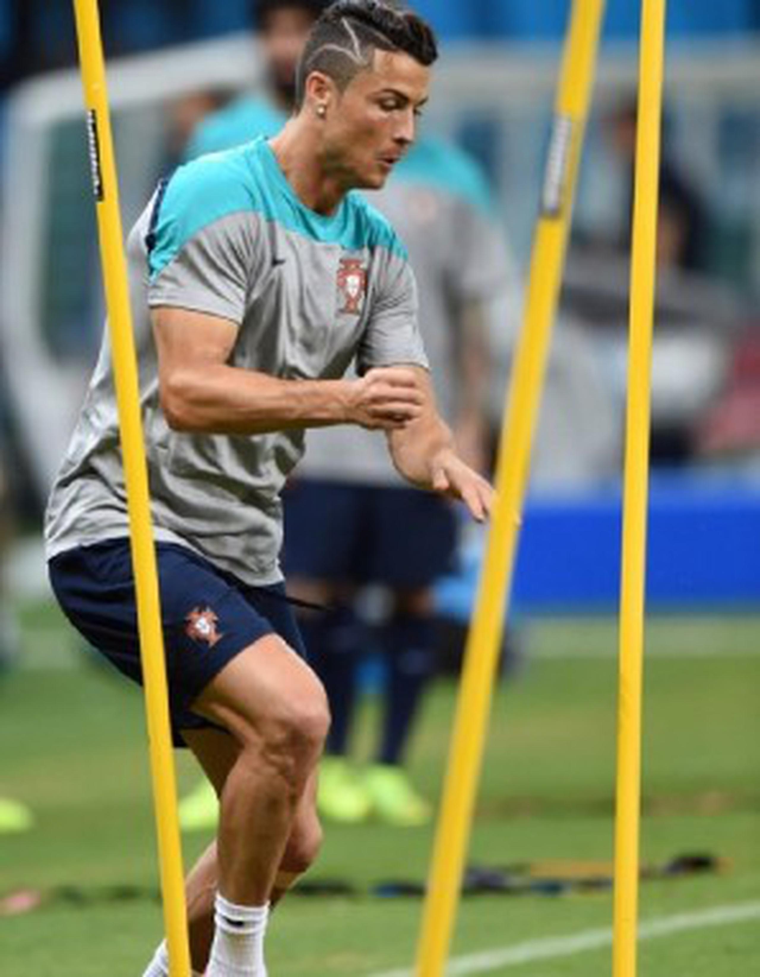El técnico de Portugal, Paulo Bento, aseguró que su estelar Cristiano Ronaldo (en la foto) estará activo en el partido contra Estados Unidos.  (AFP / Francisco Leong)